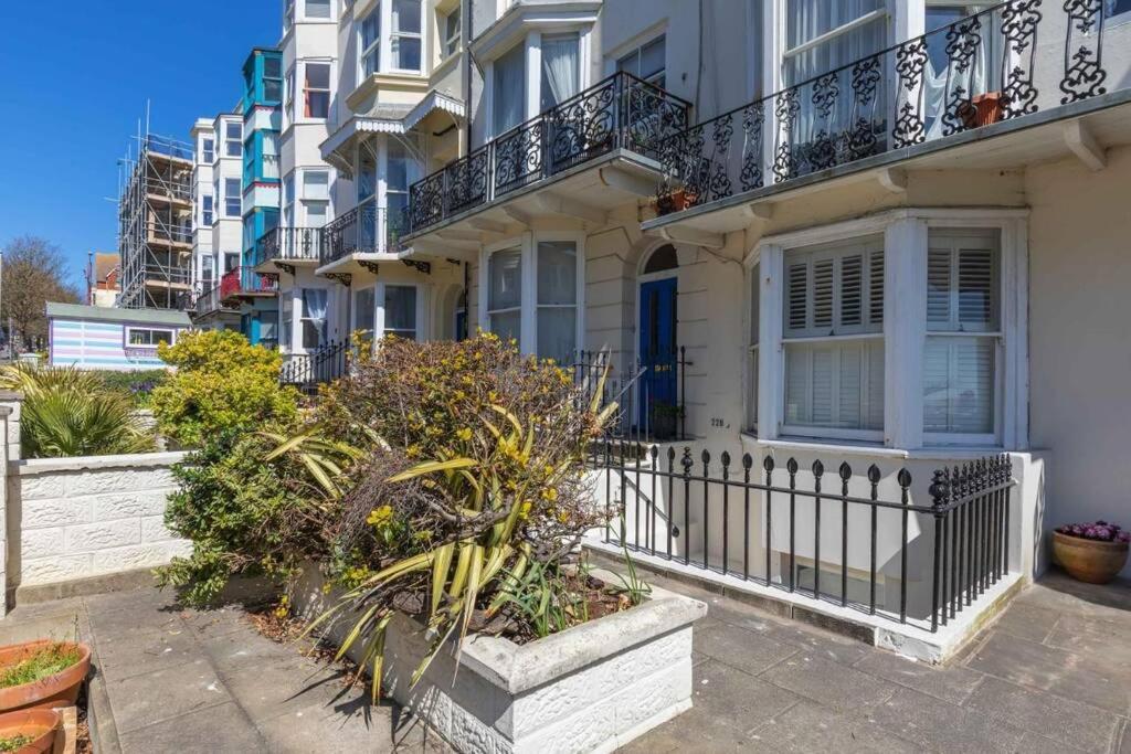 New Seaside Patio - By My Getaways Apartment Brighton Екстериор снимка
